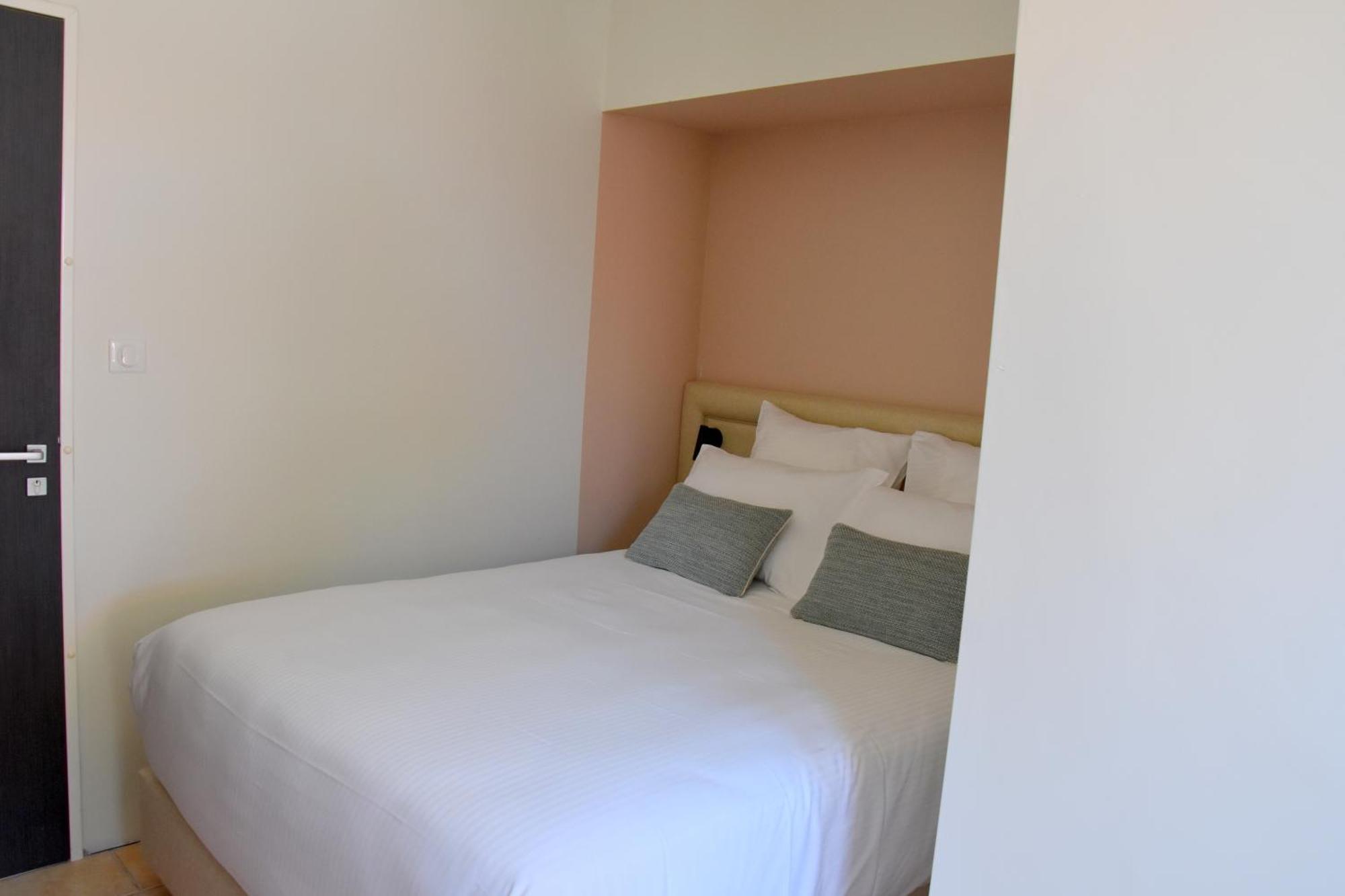 Logis Hotel Restaurant Le Kalliste Hyeres Luaran gambar