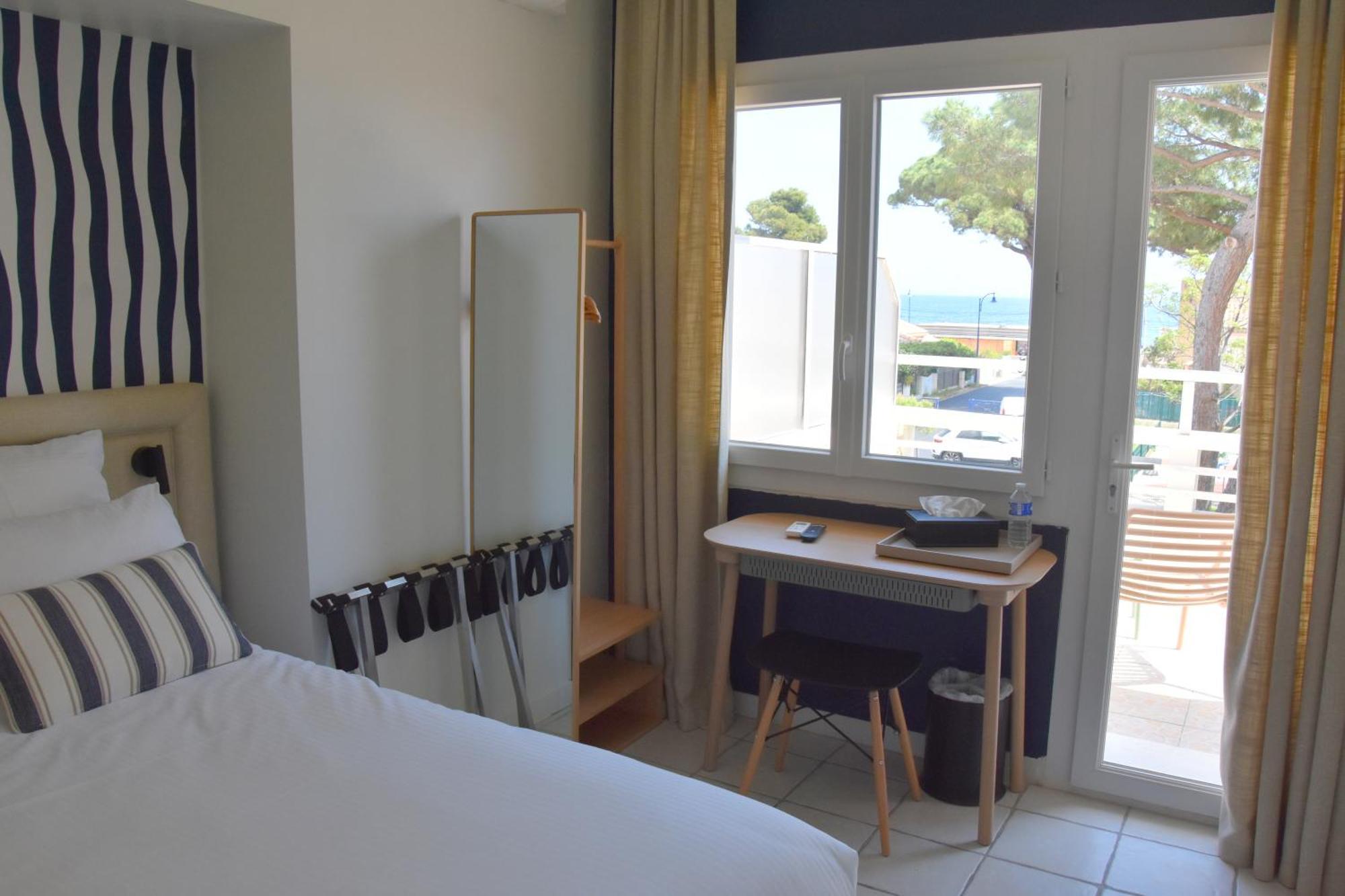 Logis Hotel Restaurant Le Kalliste Hyeres Luaran gambar