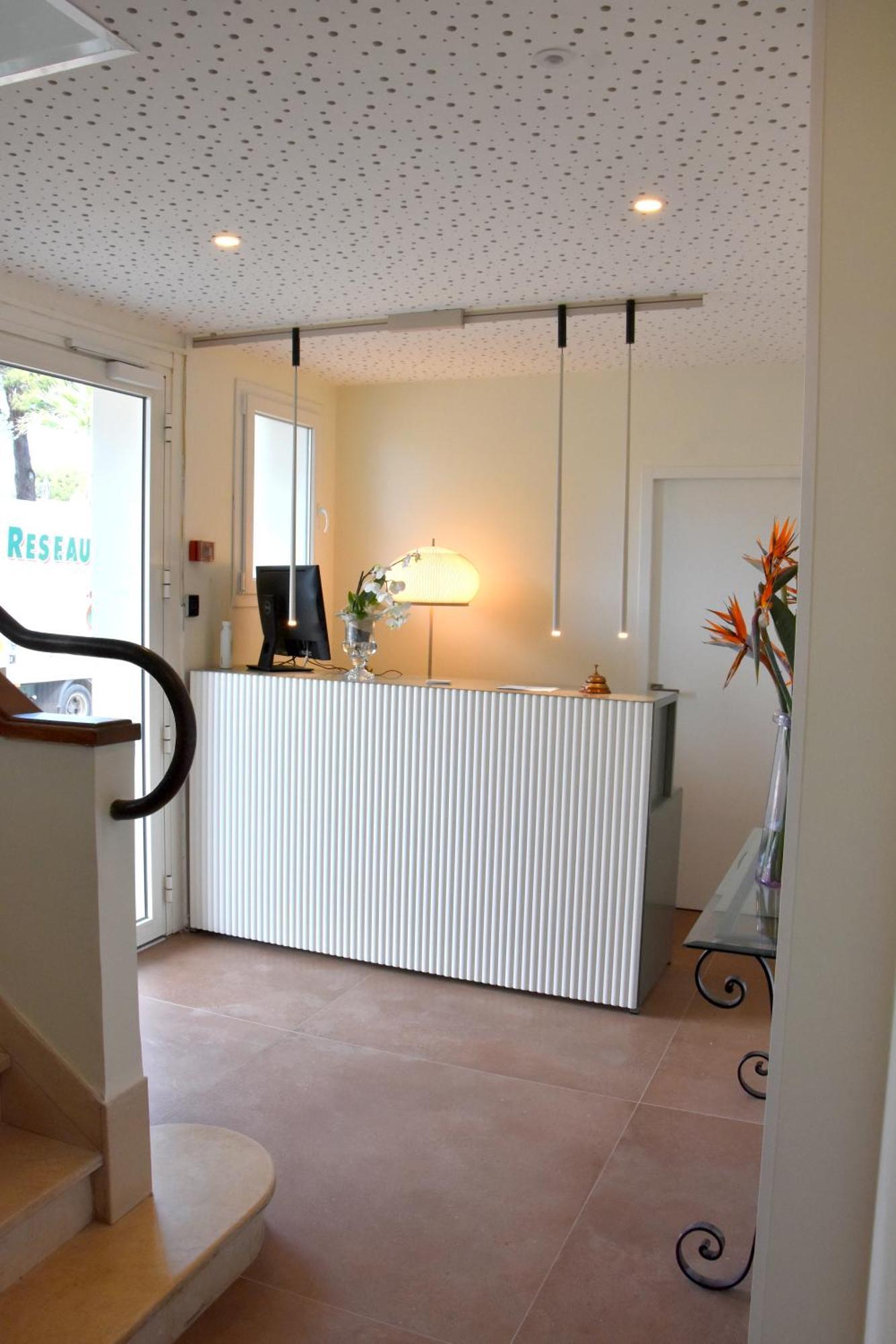 Logis Hotel Restaurant Le Kalliste Hyeres Luaran gambar