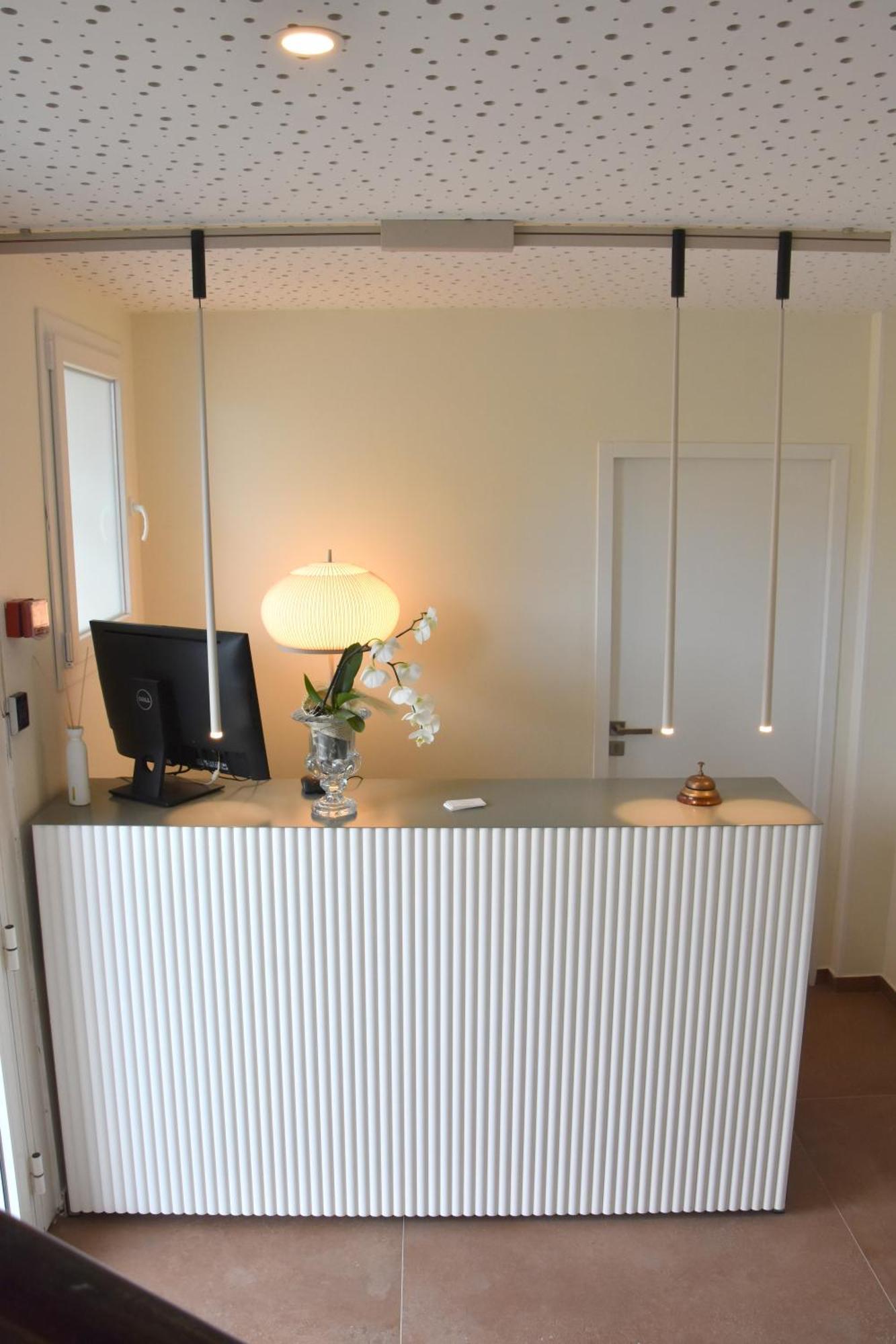 Logis Hotel Restaurant Le Kalliste Hyeres Luaran gambar