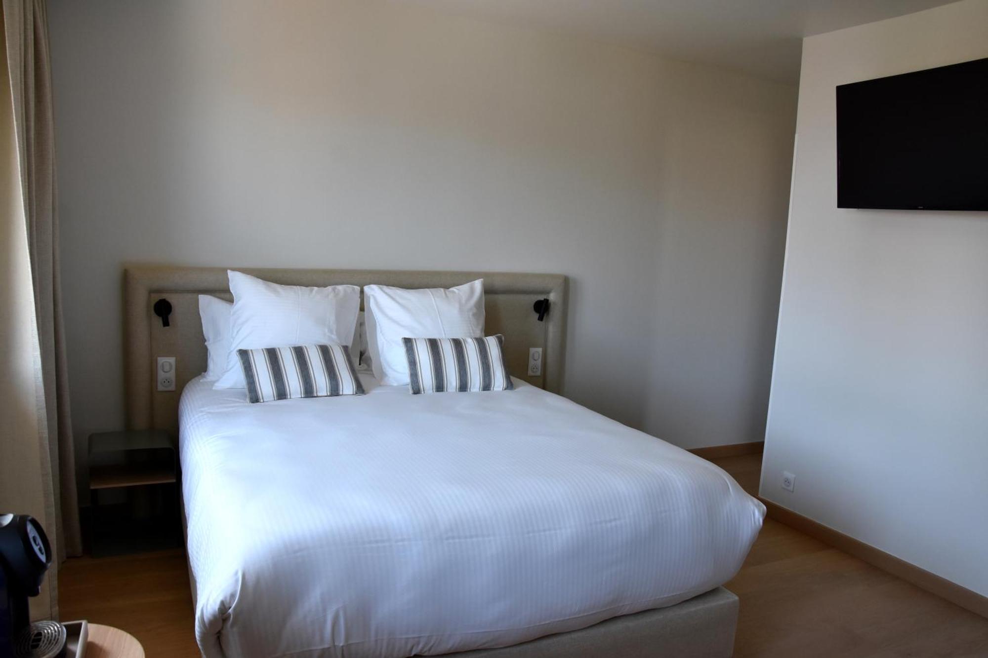 Logis Hotel Restaurant Le Kalliste Hyeres Luaran gambar